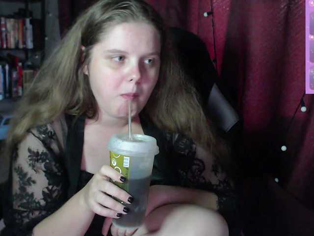 alicepussy live cam on BongaCams