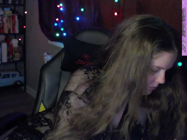 alicepussy live cam on BongaCams