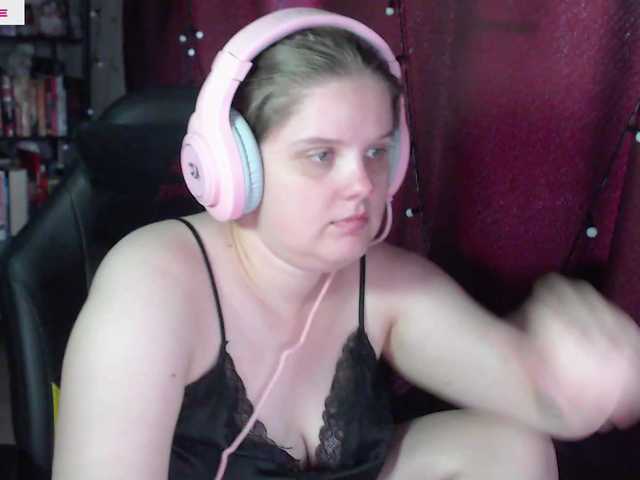 alicepussy live cam on BongaCams