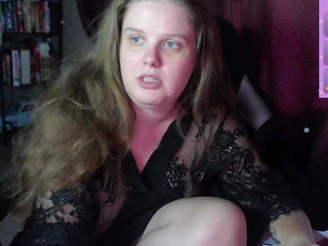 alicepussy live cam on BongaCams
