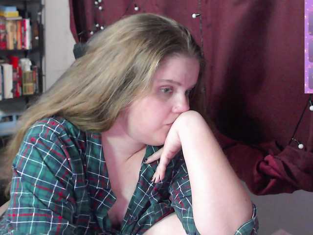 alicepussy live cam on BongaCams