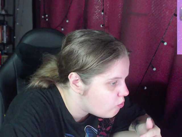 alicepussy live cam on BongaCams