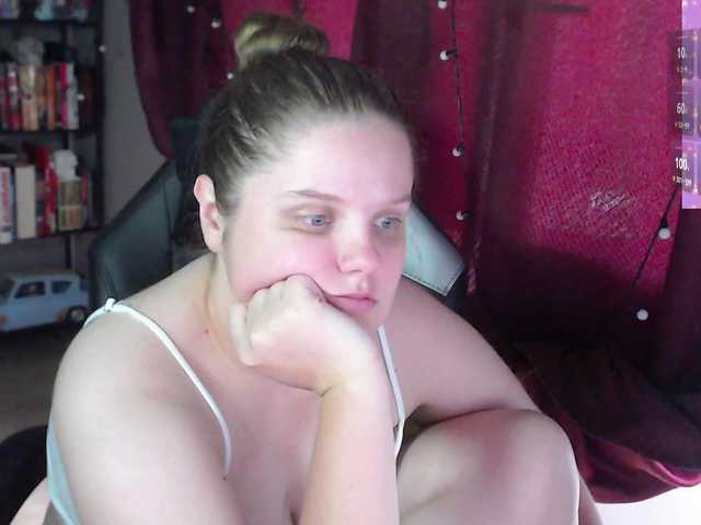 alicepussy live cam on BongaCams