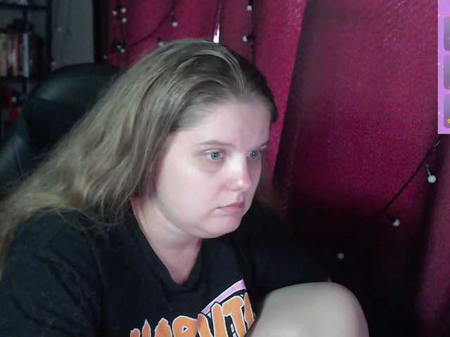 Alicepussy, 20 y/o - Live Cam on BongaCams