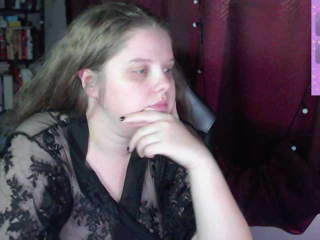 alicepussy live cam on BongaCams