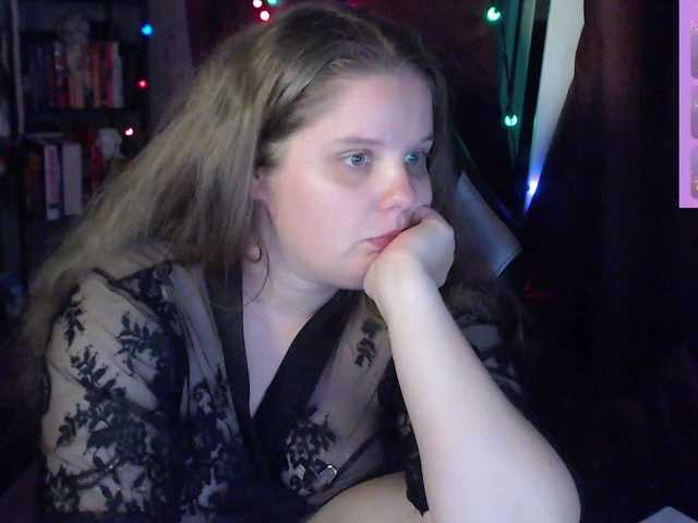 alicepussy live cam on BongaCams