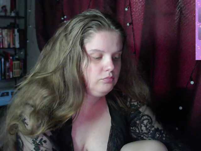 alicepussy live cam on BongaCams