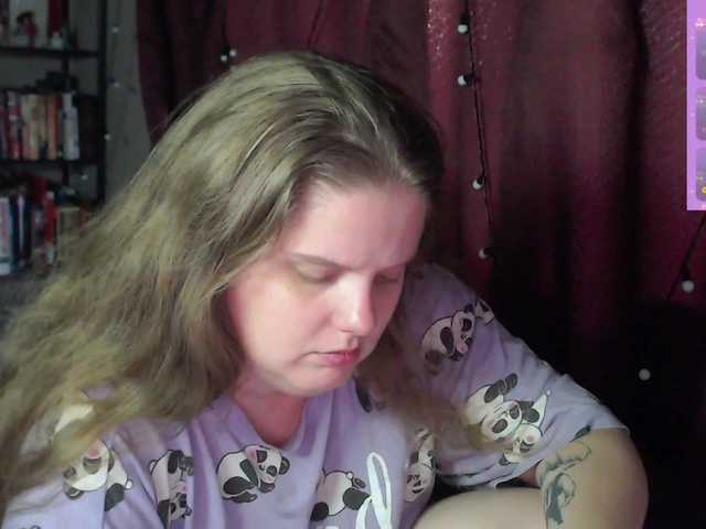alicepussy live cam on BongaCams