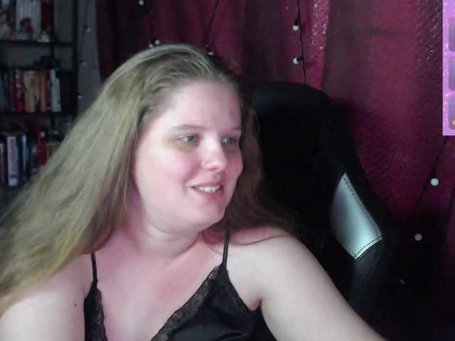 alicepussy live cam on BongaCams