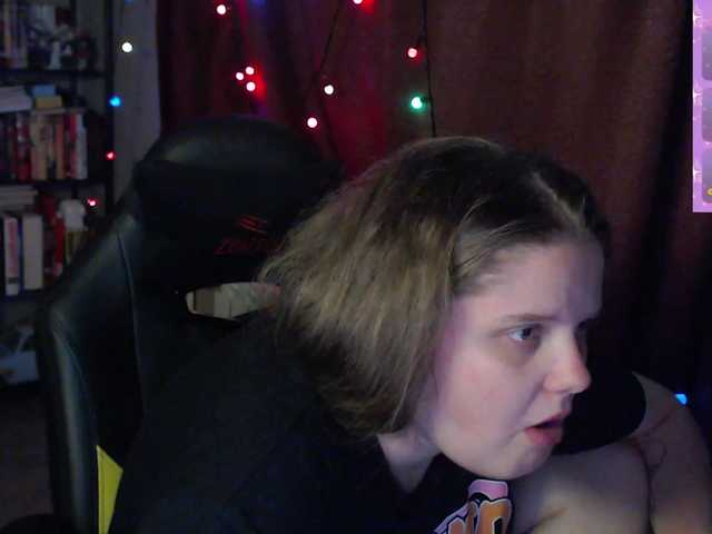 alicepussy live cam on BongaCams