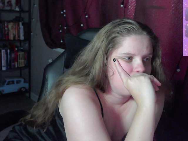 alicepussy live cam on BongaCams
