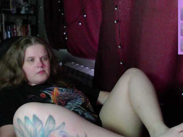alicepussy live cam on BongaCams
