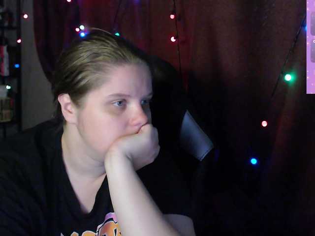 alicepussy live cam on BongaCams
