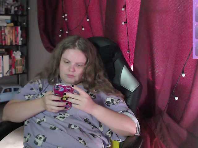 alicepussy live cam on BongaCams