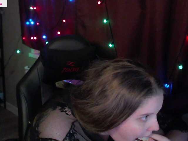 alicepussy live cam on BongaCams