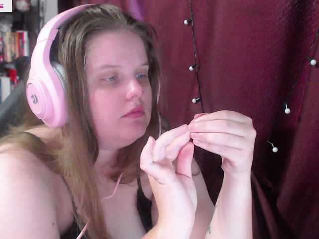 alicepussy live cam on BongaCams