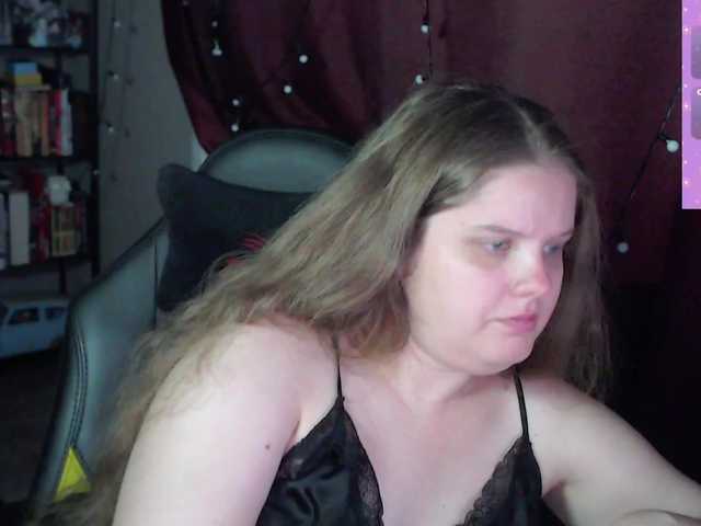 alicepussy live cam on BongaCams