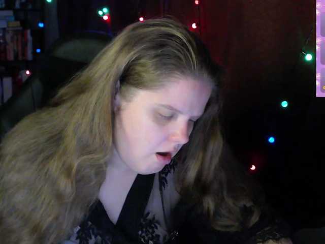 alicepussy live cam on BongaCams