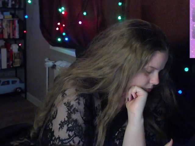 alicepussy live cam on BongaCams