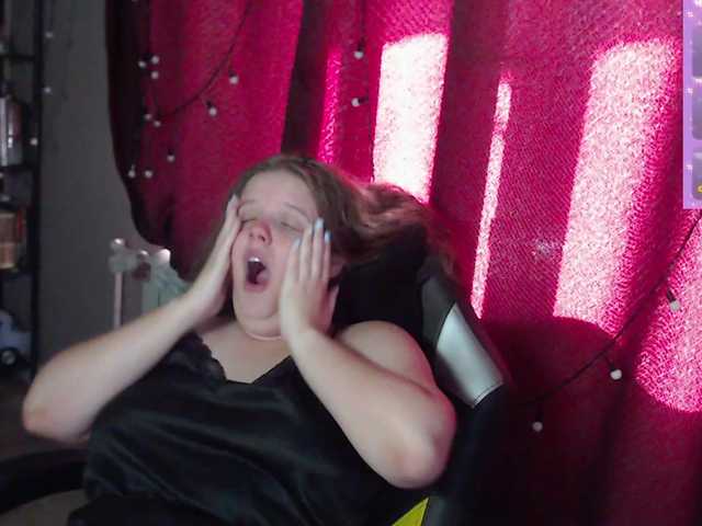 alicepussy live cam on BongaCams