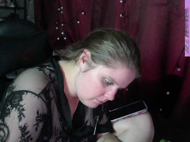 alicepussy live cam on BongaCams