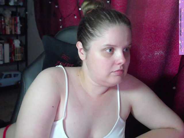 alicepussy live cam on BongaCams
