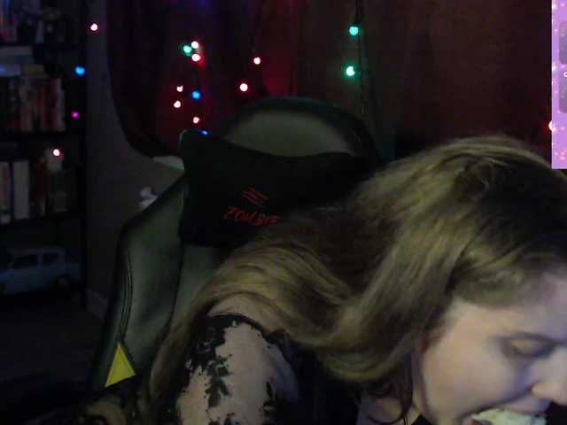 alicepussy live cam on BongaCams