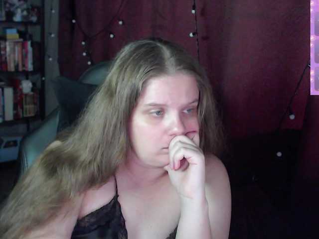 alicepussy live cam on BongaCams