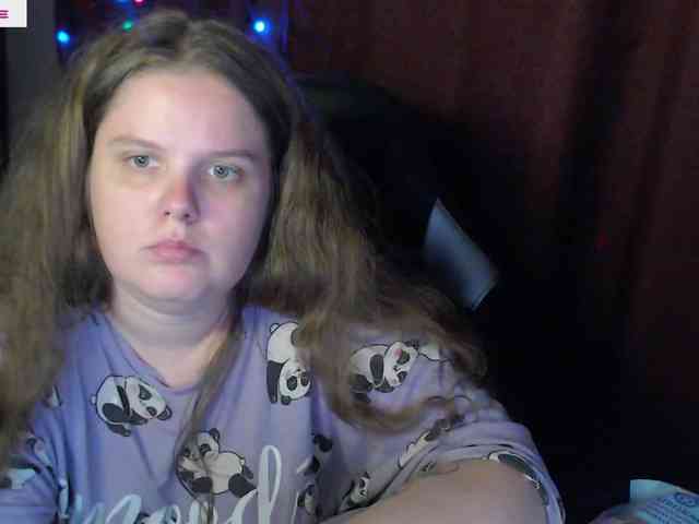Ця модель зараз онлайн. alicepussy
