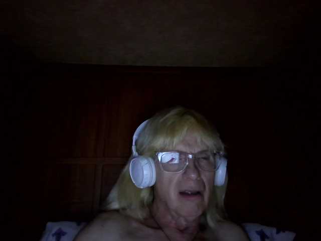 acorn551 live cam on BongaCams