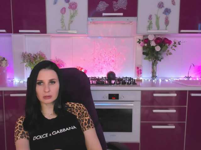 Olivija2020 live cam preview