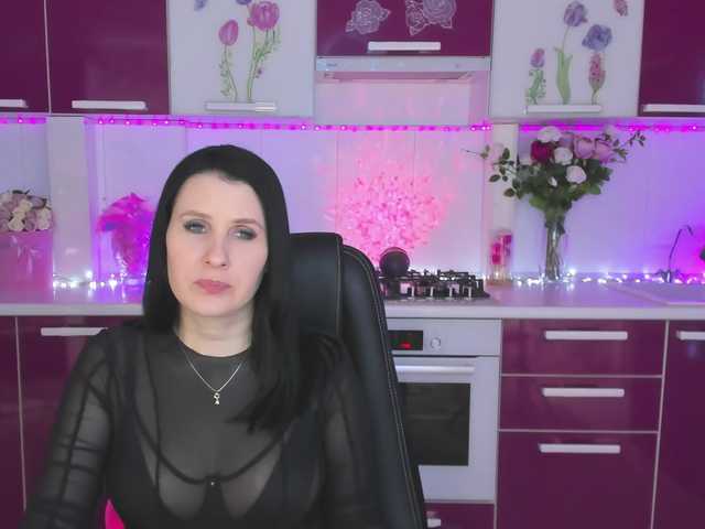 Olivija2020's BongaCams show and profile