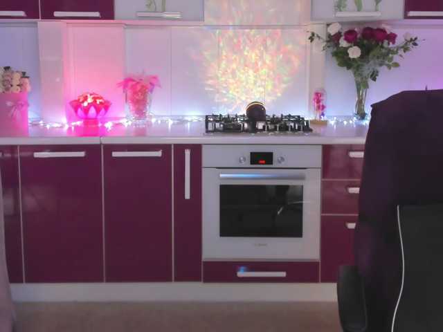 le modèle Olivija2020 est en webcam porno dans un show sur le site bongacams, il possède les tags suivants: White/Caucasian,Brunette,Shaved