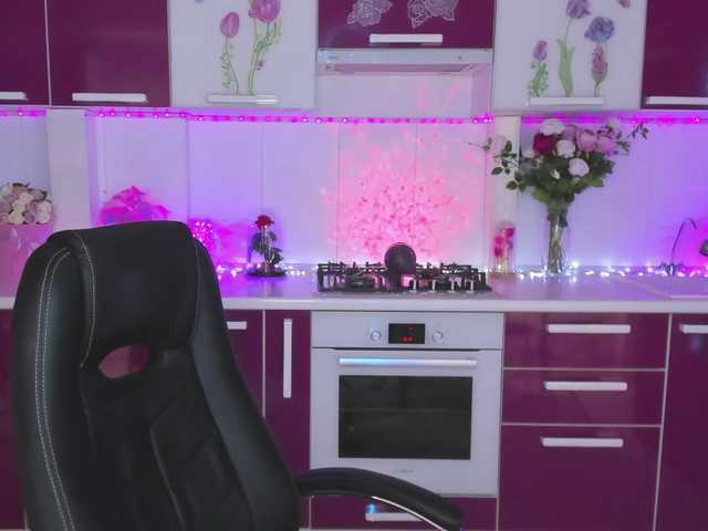 Olivija2020's BongaCams show and profile