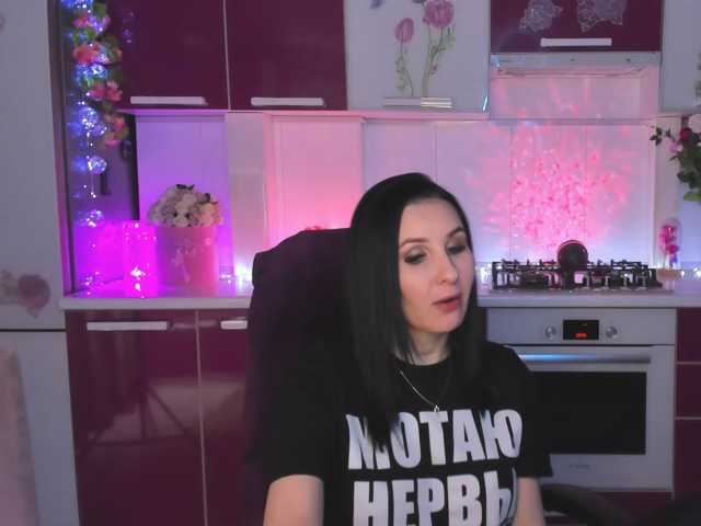 Olivija2020, en directo ahora en BongaCams