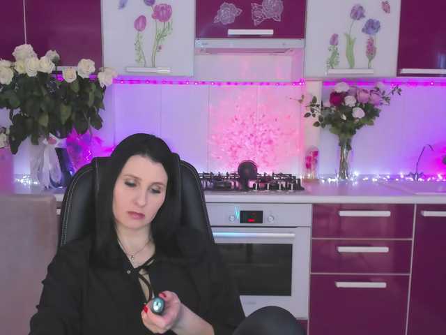 Olivija2020's BongaCams show and profile