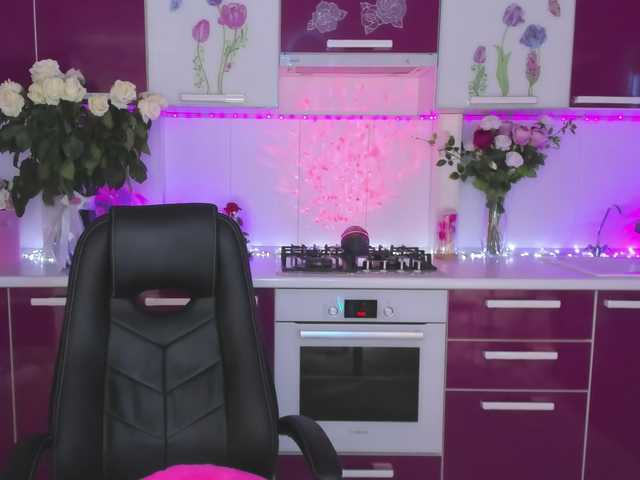 Olivija2020's BongaCams show and profile