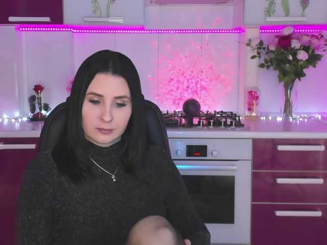 le modèle Olivija2020 est en webcam porno dans un show sur le site bongacams, il possède les tags suivants: White/Caucasian,Brunette,Shaved
