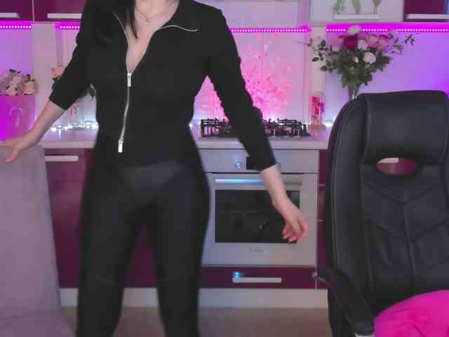 Модель: Olivija2020