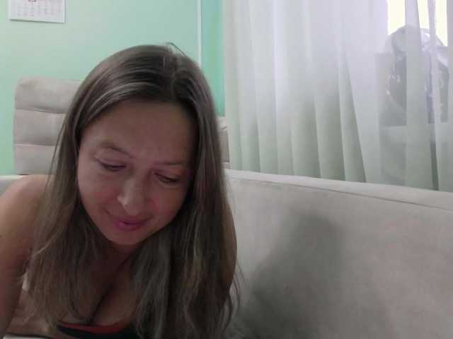 Camgirl oljaF7 sur Bongacams