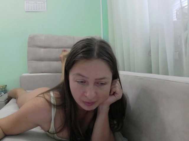 oljaF7 live cam on BongaCams