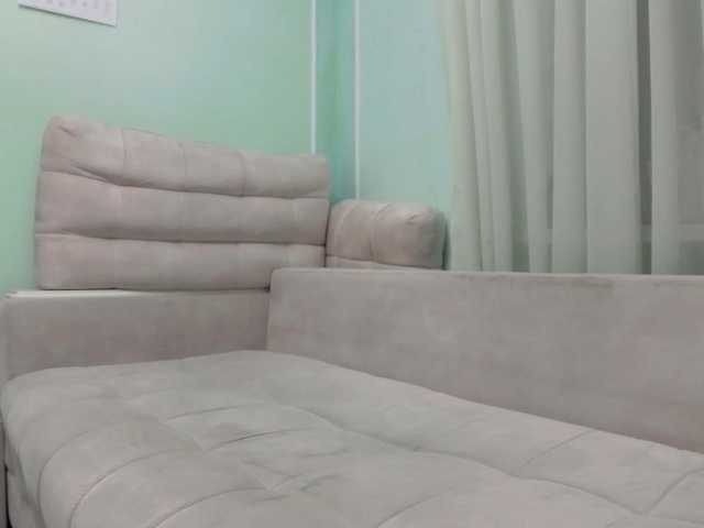 oljaF7 live cam on BongaCams