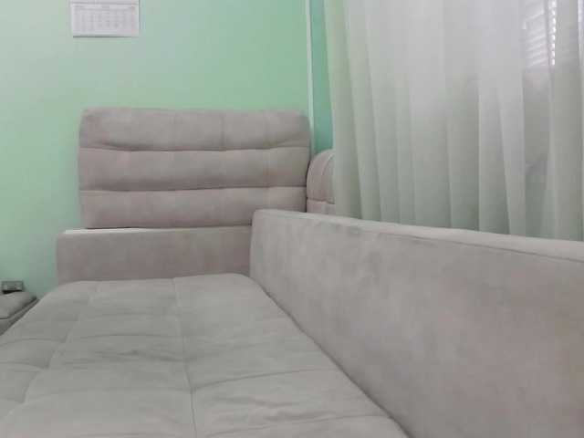 oljaF7 live cam on BongaCams
