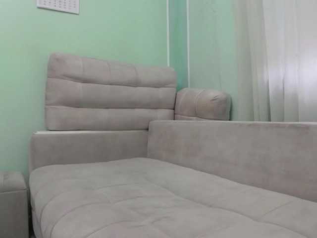 oljaF7 live cam on BongaCams