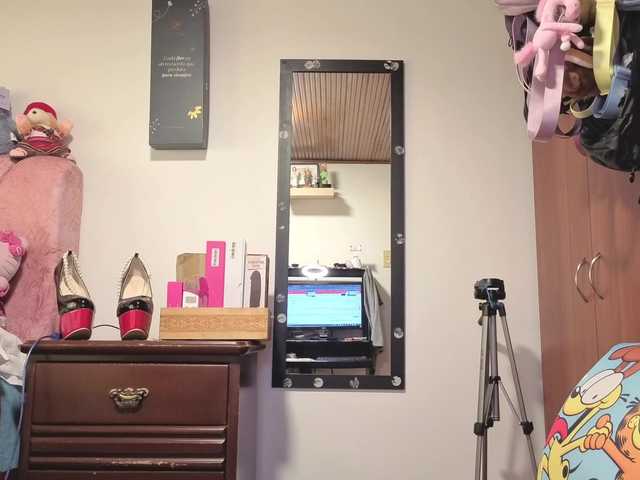 zoedoll live cam on BongaCams