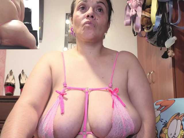 zoedoll live cam on BongaCams