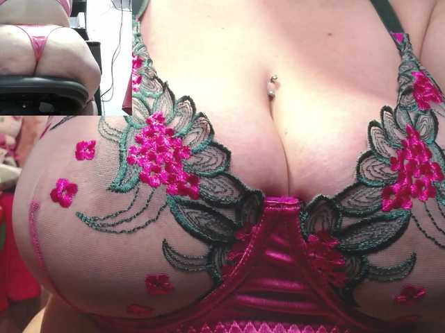 zoedoll's BongaCams show and profile