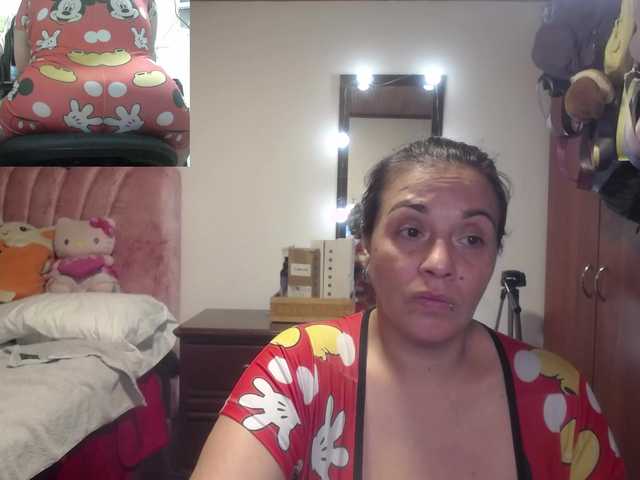 zoedoll live cam on BongaCams