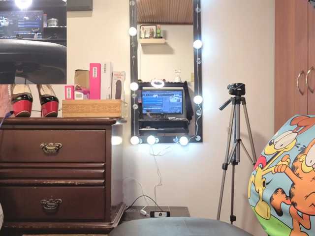 zoedoll live cam on BongaCams
