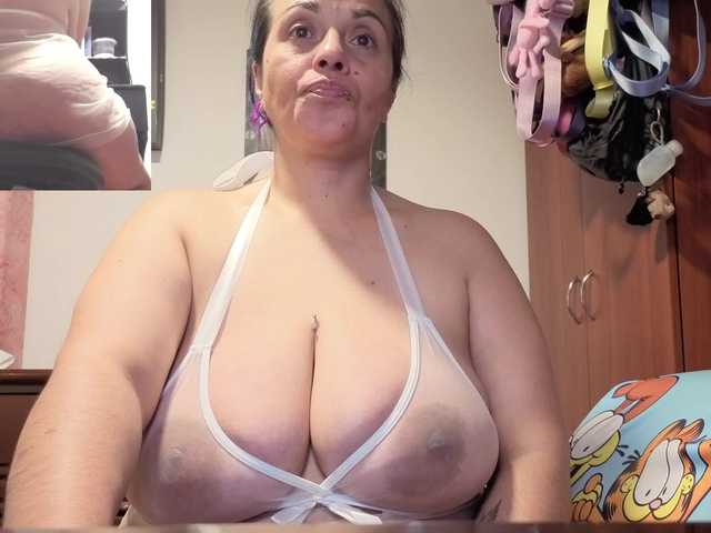 zoedoll live cam on BongaCams
